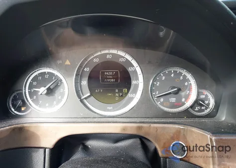 2012 Mercedes-Benz E 350 z USA, uszkodzony, nr VIN WDDHF5KB8CA610312